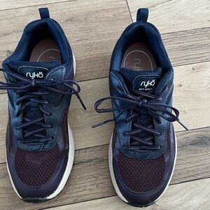 Ryka Women’s Navy Athletic Shoes Size 7